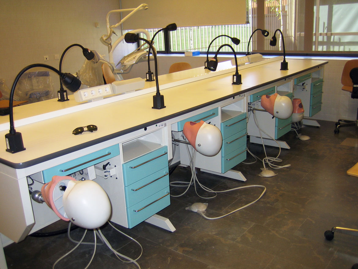 Mueble dental Fantomas para centros de formación dental Jeb
