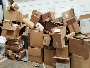 Reciclaje en pymes, almacén de cajas recicladas 