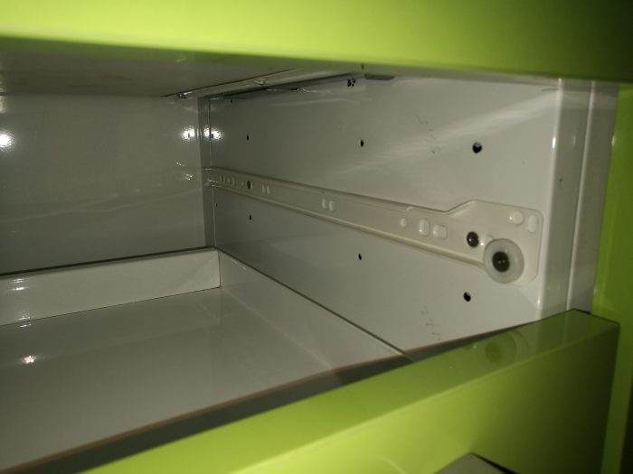 Cuidados del mueble metálico - Consejos mantenimiento - Muebles Jeb